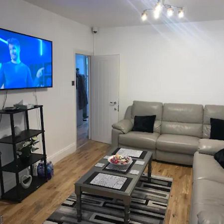 Modern 5 Bedroom Family House - 18 Mins To Station Londres Extérieur photo