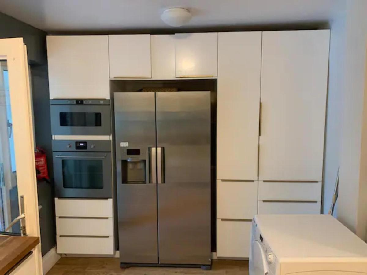 Modern 5 Bedroom Family House - 18 Mins To Station Londres Extérieur photo