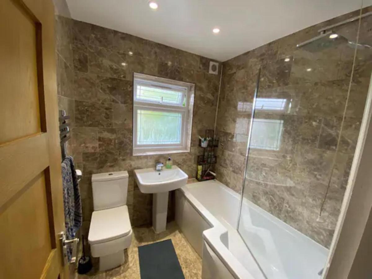 Modern 5 Bedroom Family House - 18 Mins To Station Londres Extérieur photo